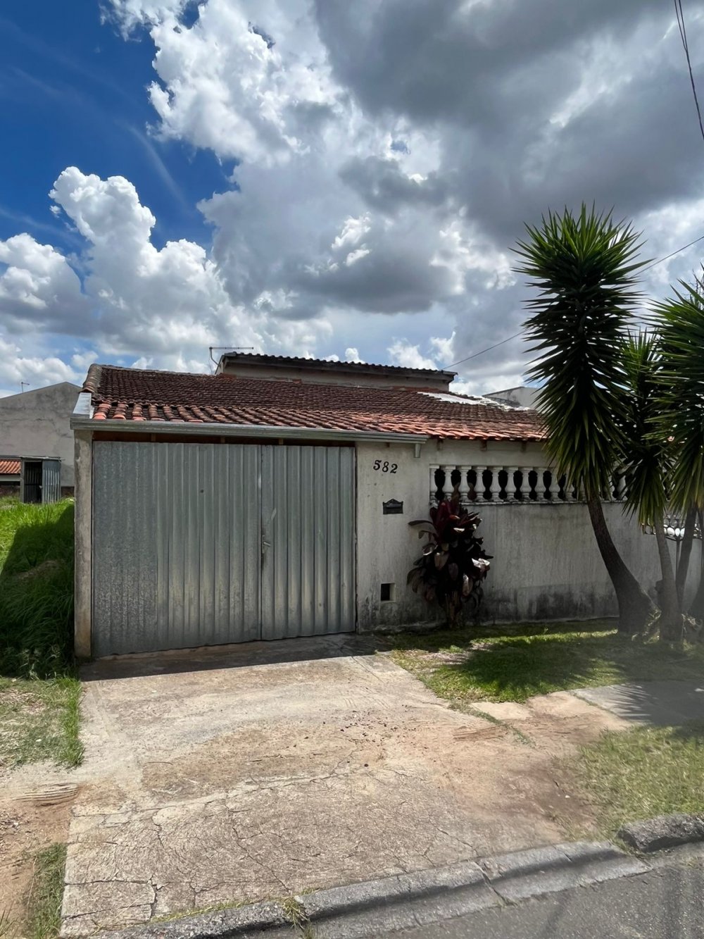 Casa - Venda - Afonso Pena - So Jos dos Pinhais - PR