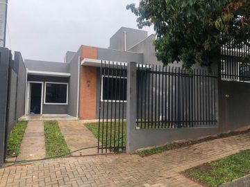 Casa Terrea a venda no Atuba